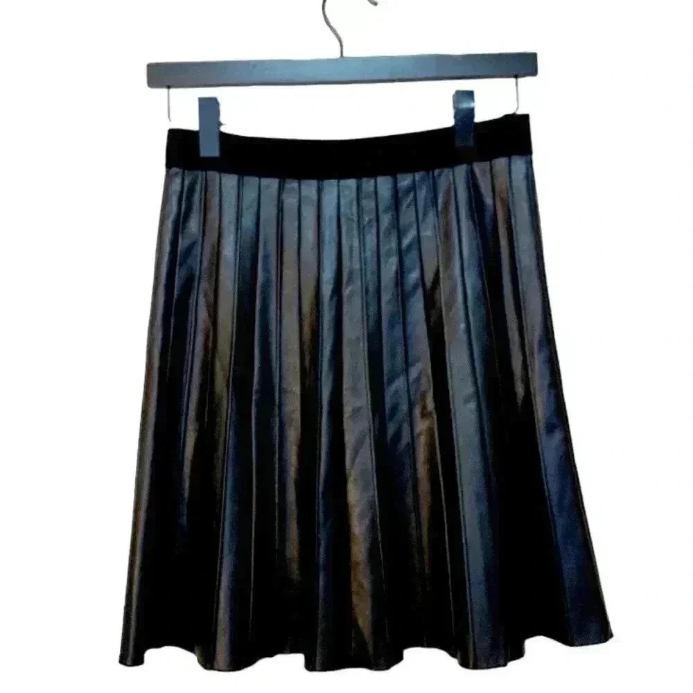 Calvin Klein faux leather skirt with an elastic waist band
